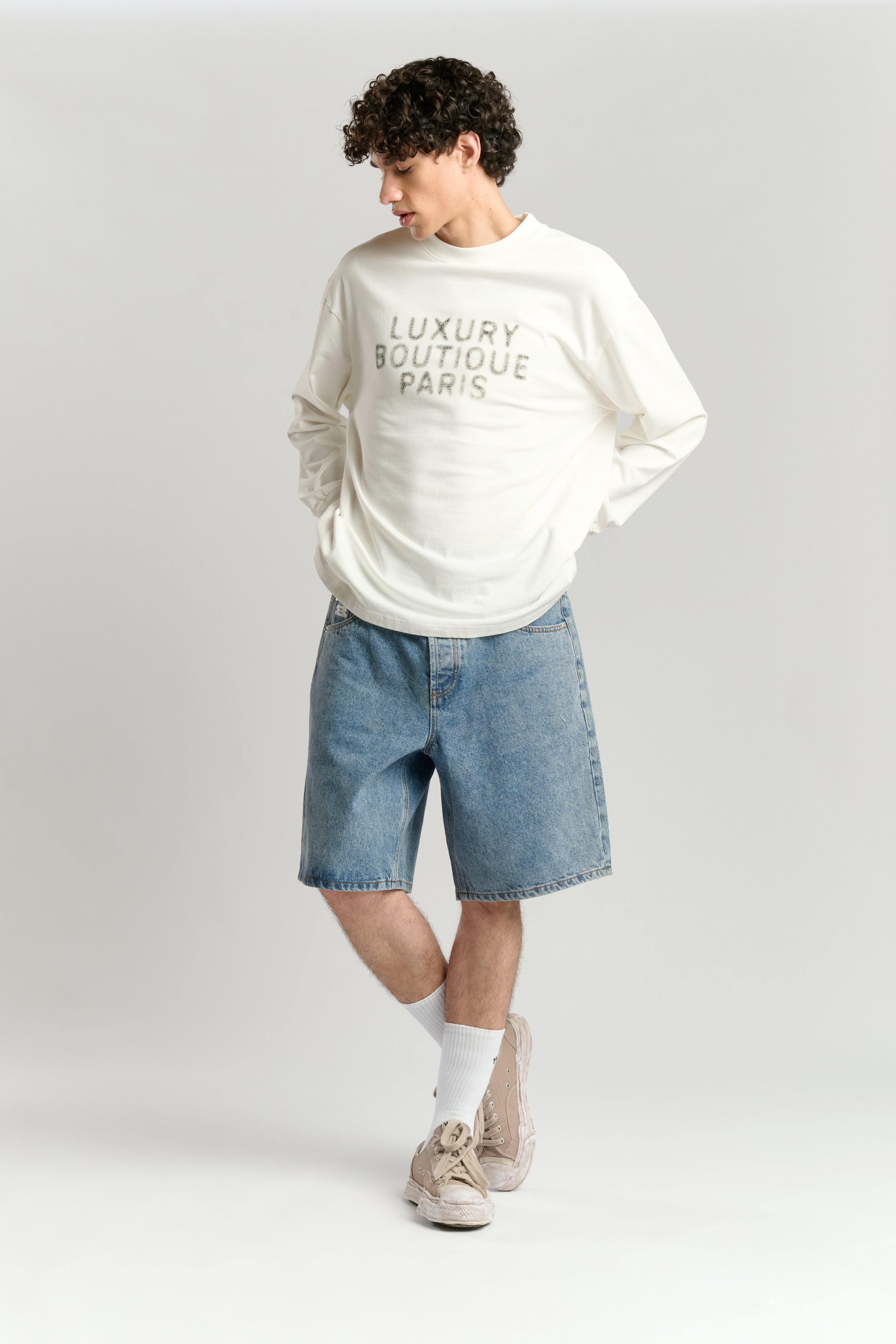 Luxury Boutique Longsleeve Vintage White