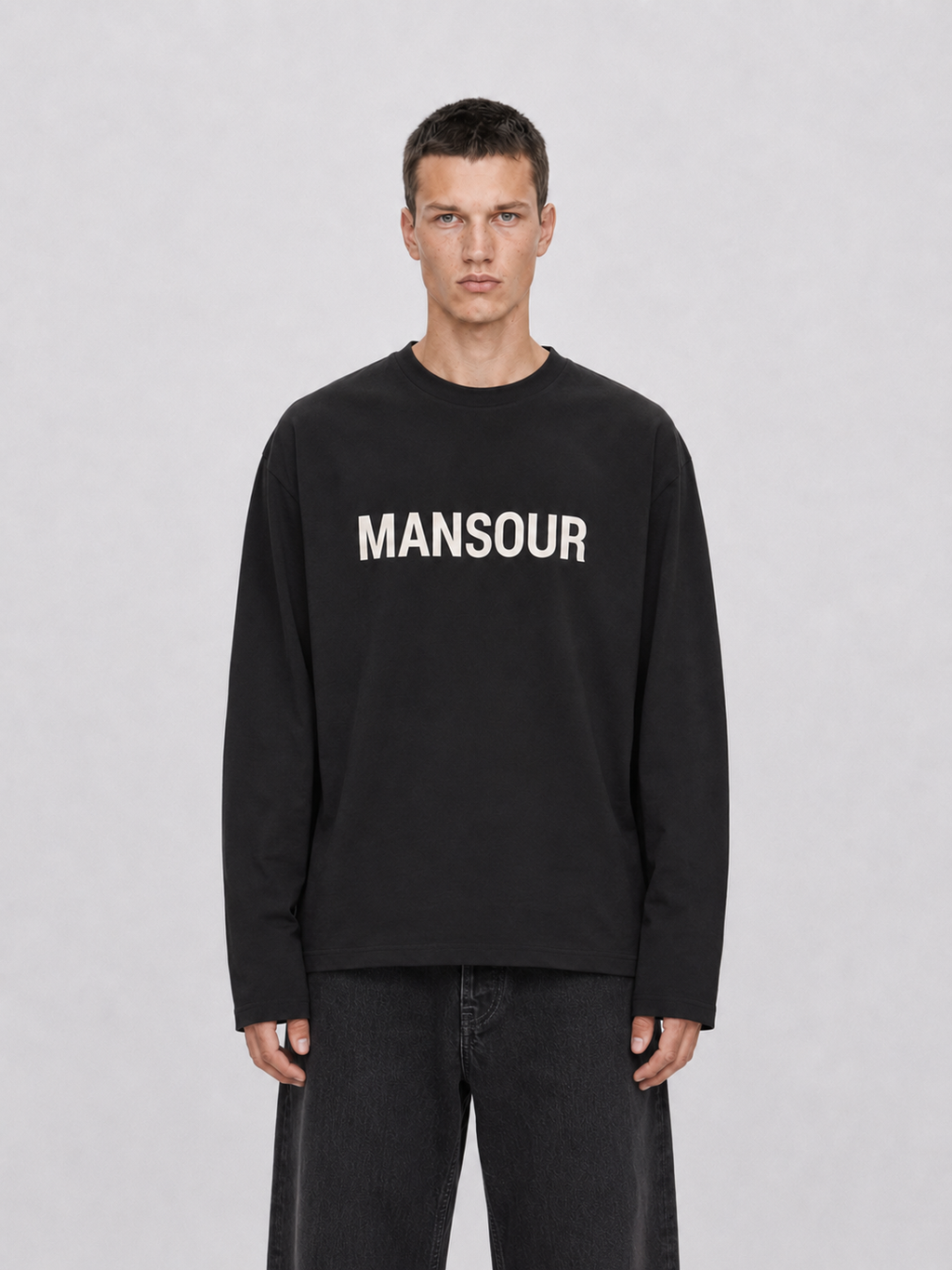 Monogram Large Longsleeve Black