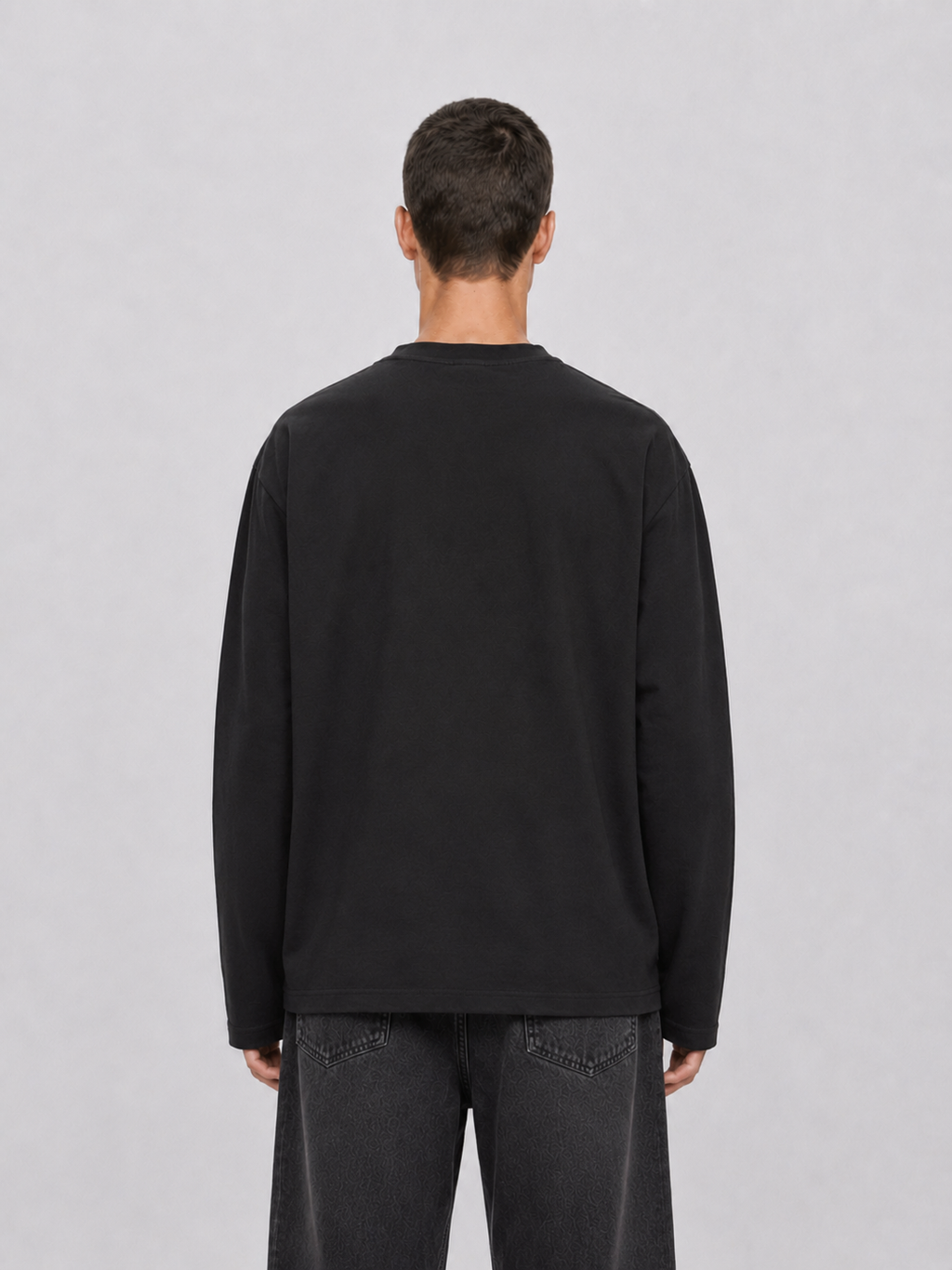 Monogram Large Longsleeve Black back
