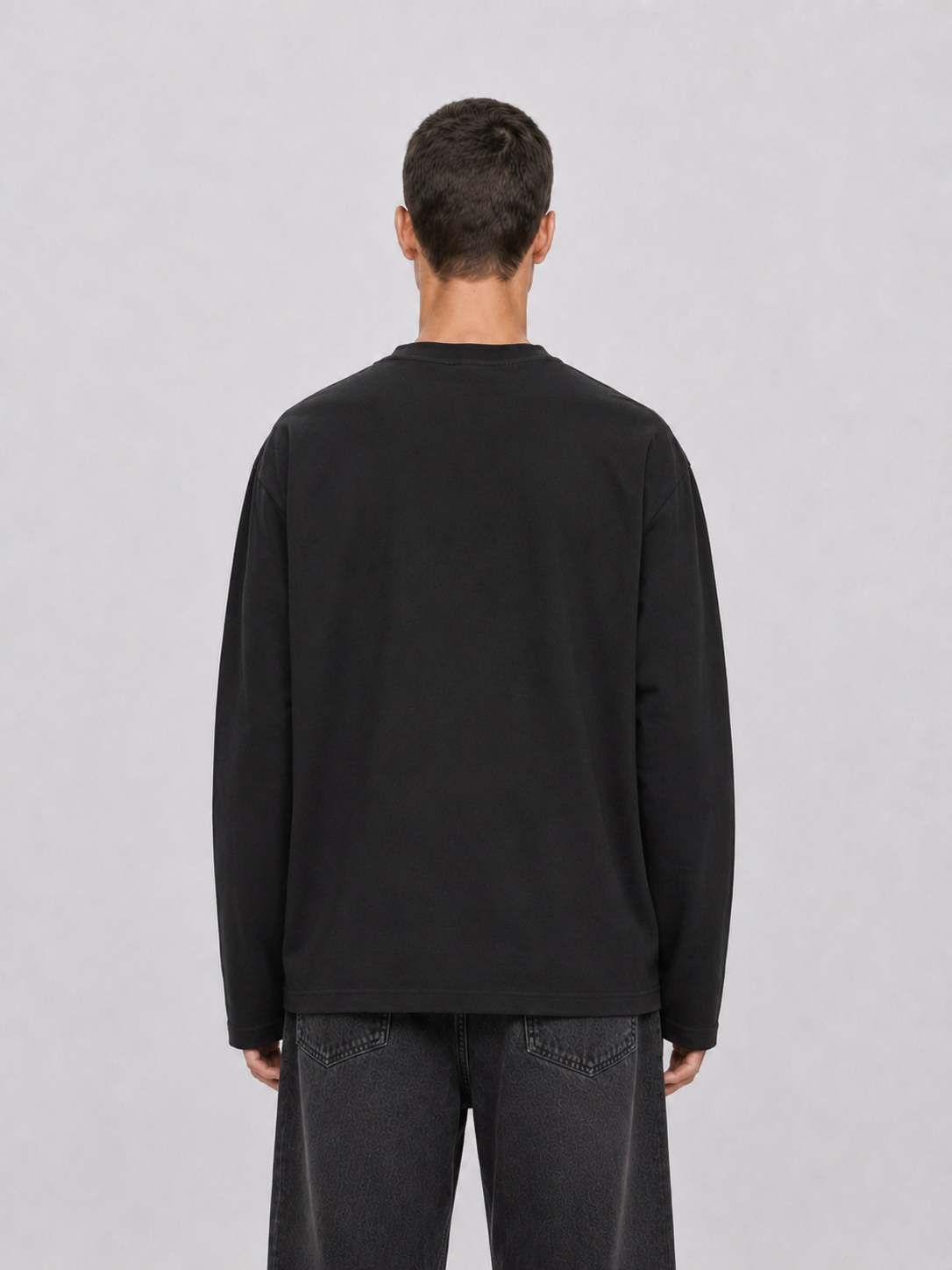 Monogram Large Longsleeve Black back