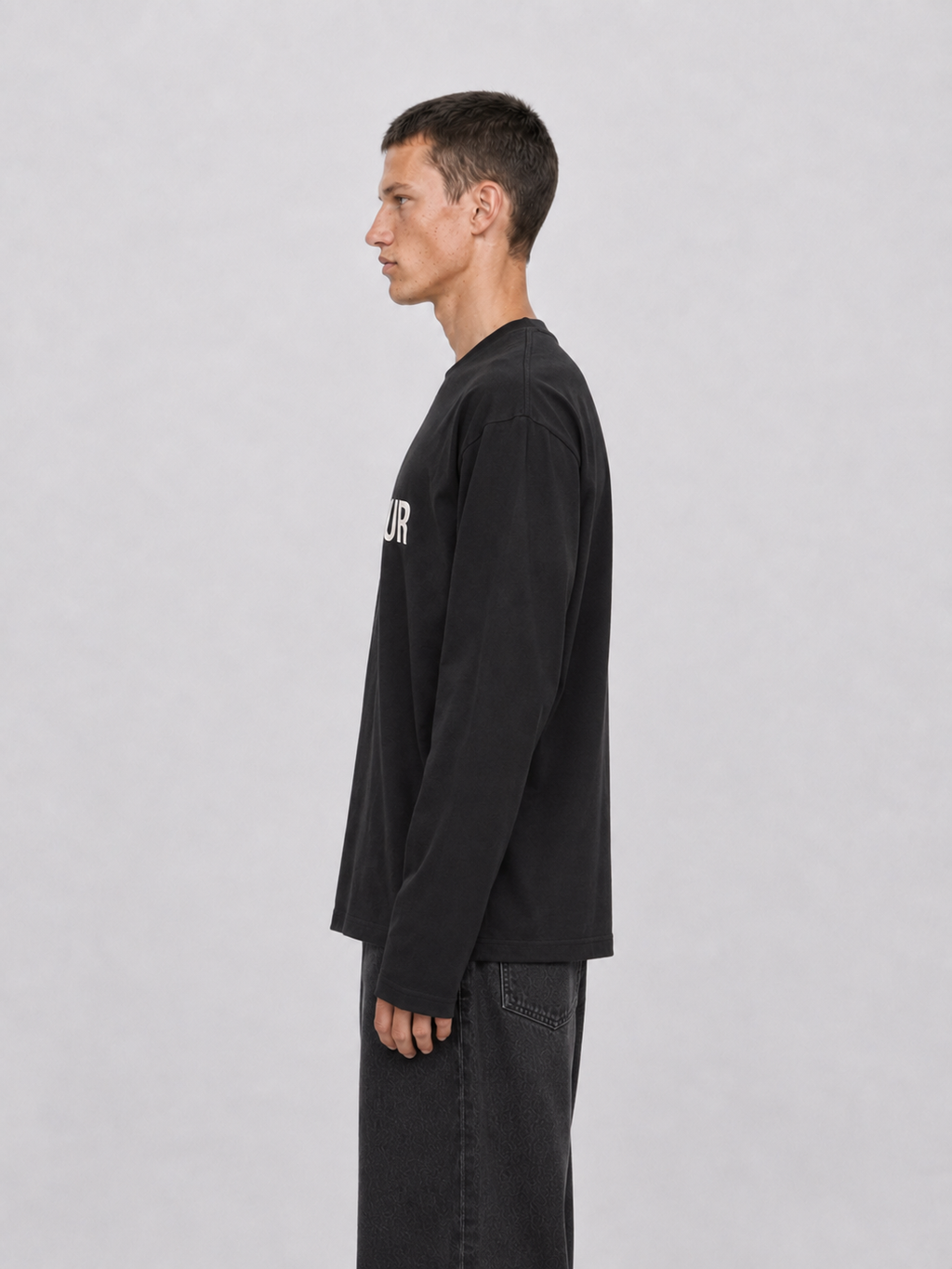 Monogram Large Longsleeve Black side