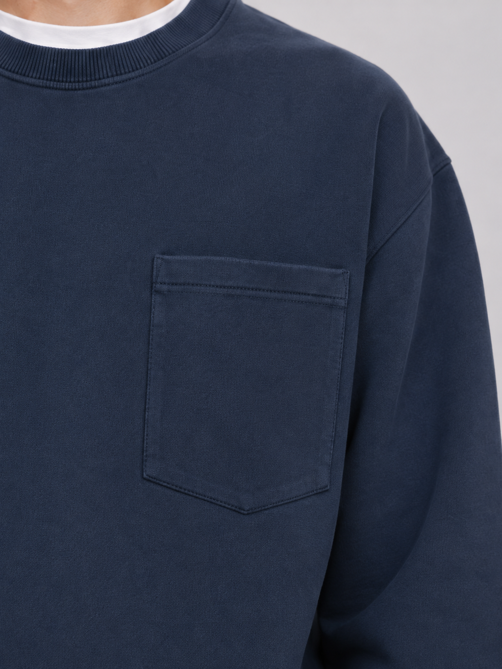 Paris College Pocket Sweater Blue Nights detail pocket