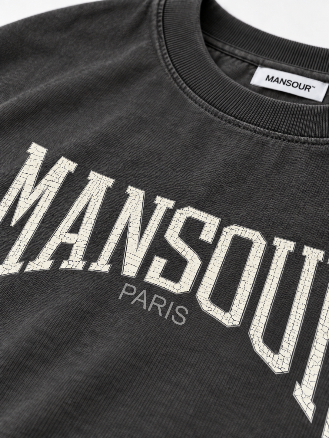 Cracked Print Longsleeve Black von Art. Department, Detail des Logos