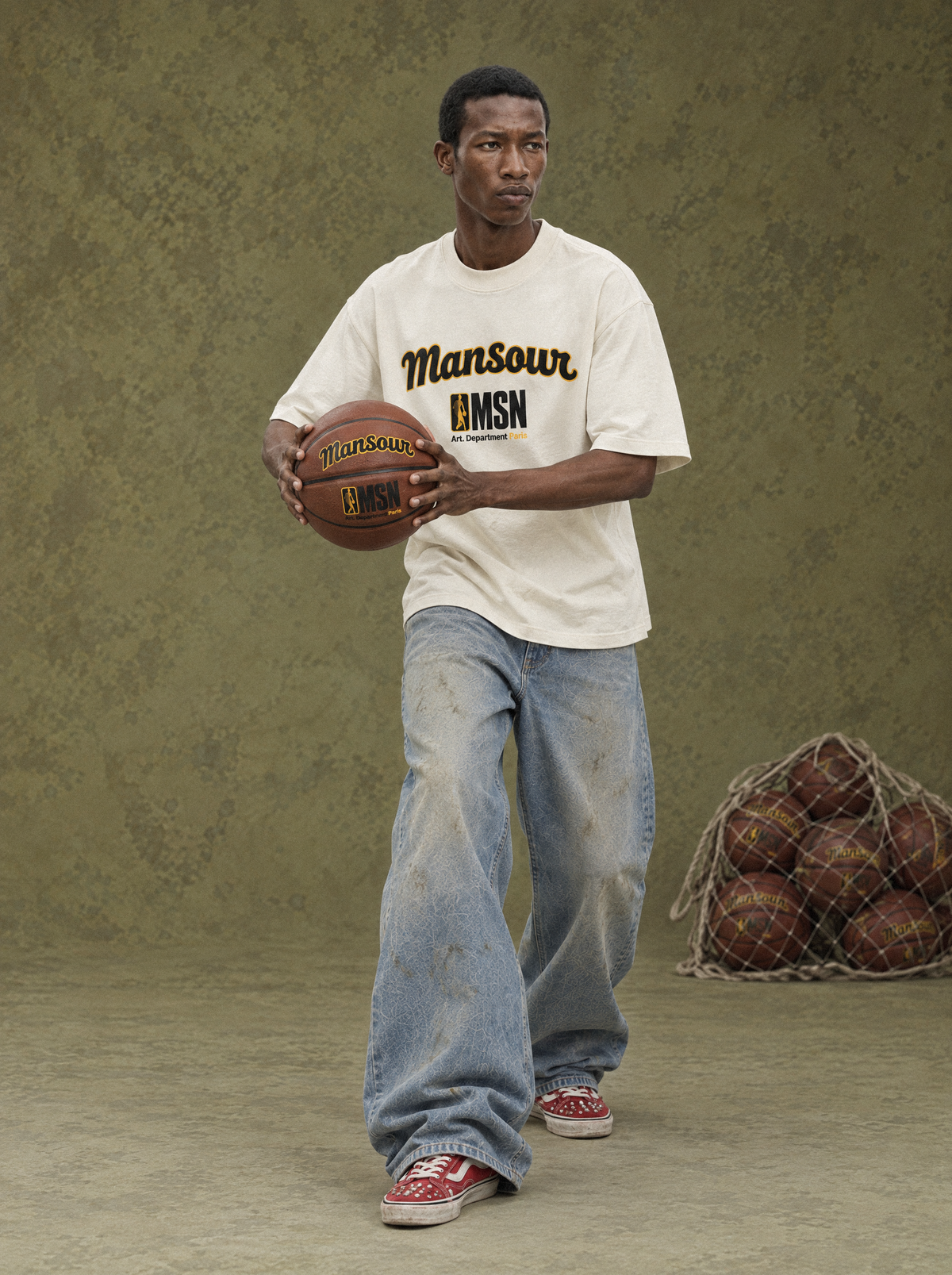 Model mit dem Art. Department Paris MSN Basketball