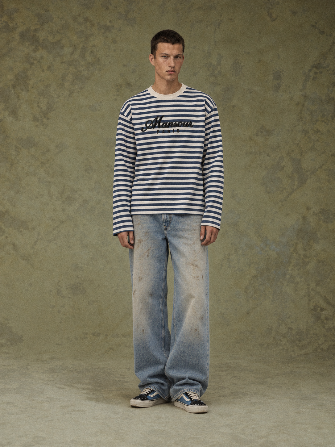 art-department-navy-stripe-longsleeve-staand-medium-grain
