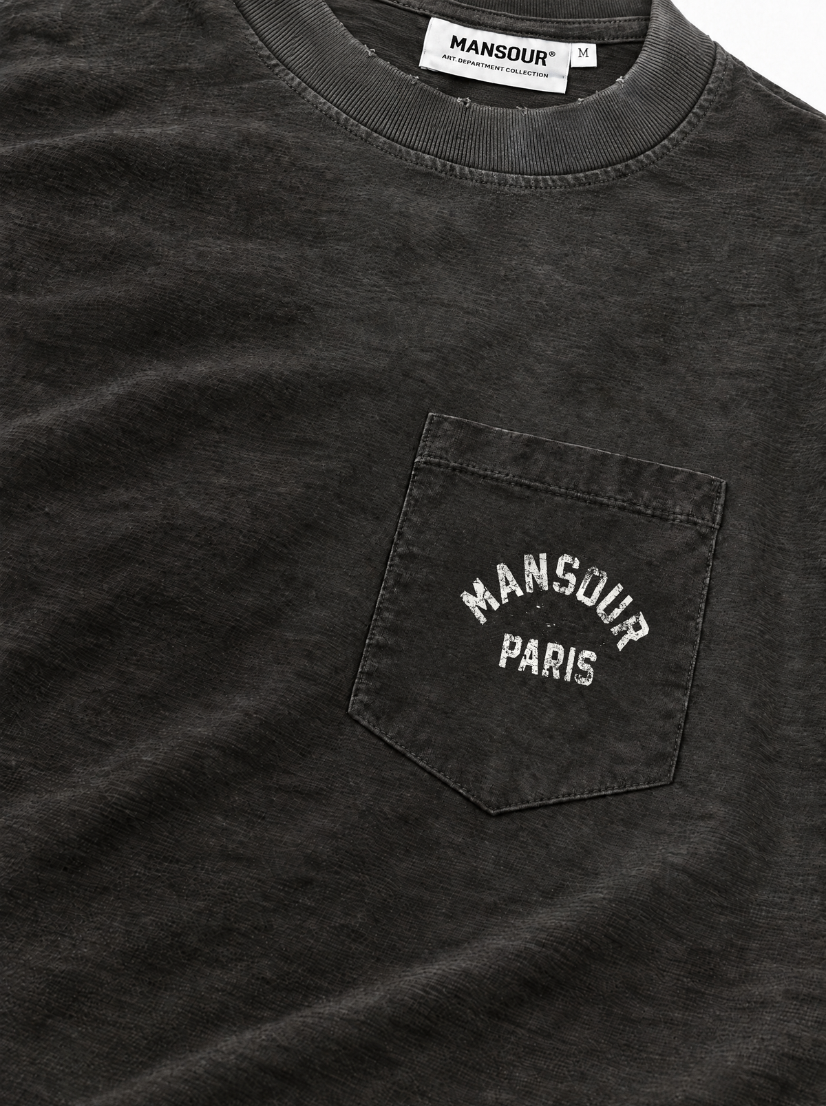 Pocket T-shirt Sprayed Black von Art. Department, Detail der Brusttasche