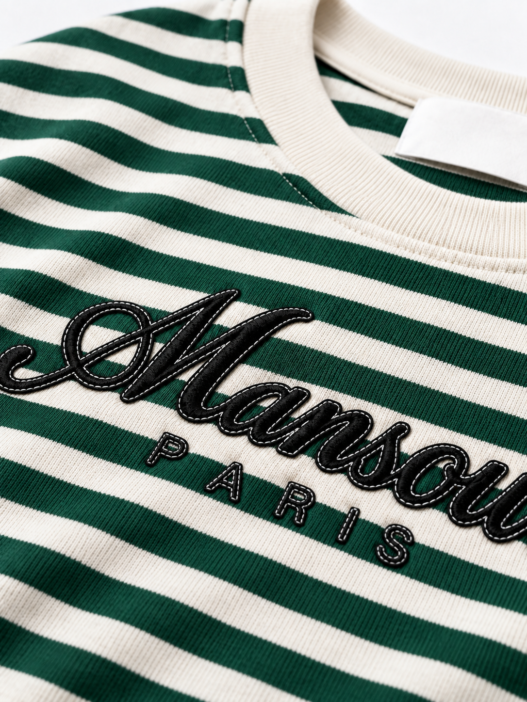 Striped Script T-shirt Green van Art. Department, detail van het logo